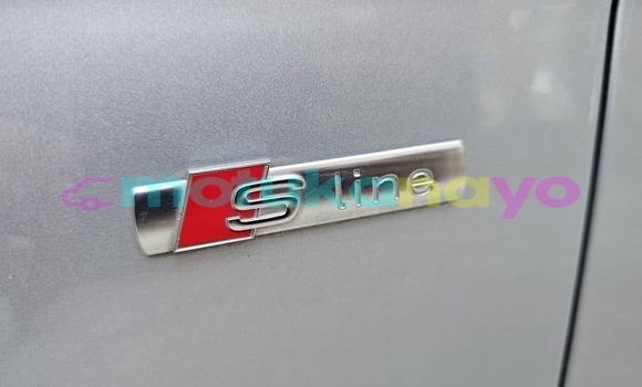 Acheter Neuf Voiture Audi Q5 Gris à Kinshasa, Kinshasa Acheter Neuf Voiture Audi Q5 Gris à Kinshasa, Kinshasa