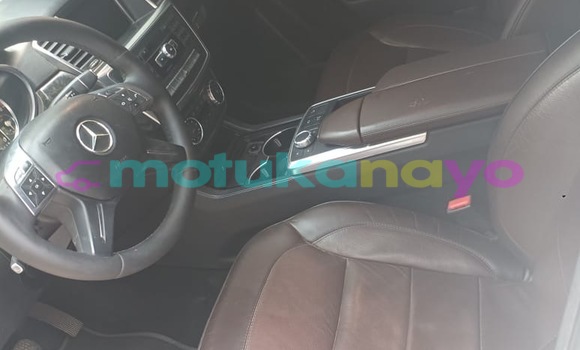 Acheter Occasion Voiture Mercedes-Benz E-klasse AMG Blanc à Kinshasa, Kinshasa Acheter Occasion Voiture Mercedes-Benz E-klasse AMG Blanc à Kinshasa, Kinshasa