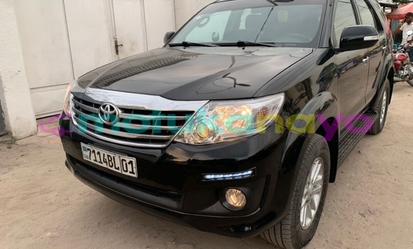 Acheter Occasion Voiture Toyota Fortuner Noir à Kinshasa, Kinshasa Acheter Occasion Voiture Toyota Fortuner Noir à Kinshasa, Kinshasa