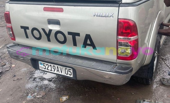 Acheter Occasion Voiture Toyota Hilux Gris à Kinshasa, Kinshasa Acheter Occasion Voiture Toyota Hilux Gris à Kinshasa, Kinshasa