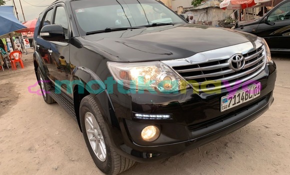 Acheter Neuf Voiture Toyota Fortuner Noir à Kinshasa, Kinshasa Acheter Neuf Voiture Toyota Fortuner Noir à Kinshasa, Kinshasa