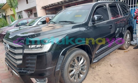 Acheter Neuf Voiture Toyota Land Cruiser Noir à Kinshasa, Kinshasa Acheter Neuf Voiture Toyota Land Cruiser Noir à Kinshasa, Kinshasa