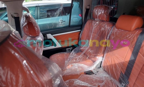 Acheter Neuf Voiture Toyota Land Cruiser Noir à Kinshasa, Kinshasa Acheter Neuf Voiture Toyota Land Cruiser Noir à Kinshasa, Kinshasa