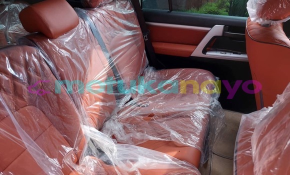 Acheter Neuf Voiture Toyota Land Cruiser Noir à Kinshasa, Kinshasa Acheter Neuf Voiture Toyota Land Cruiser Noir à Kinshasa, Kinshasa