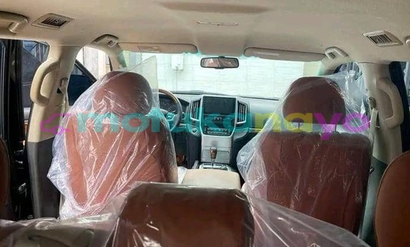 Acheter Neuf Voiture Toyota Land Cruiser Noir à Kinshasa, Kinshasa Acheter Neuf Voiture Toyota Land Cruiser Noir à Kinshasa, Kinshasa