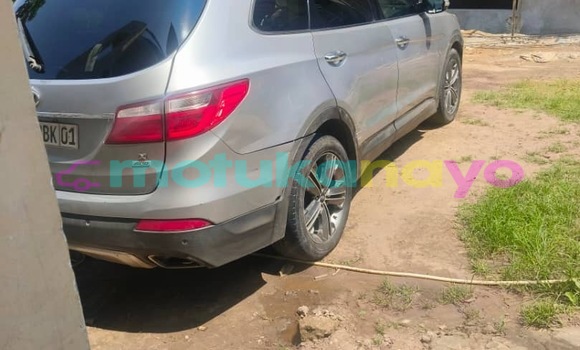 Acheter Occasion Voiture Hyundai Santa Fe Gris à Kinshasa, Kinshasa Acheter Occasion Voiture Hyundai Santa Fe Gris à Kinshasa, Kinshasa