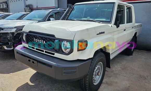 Acheter Neuf Voiture Toyota Land Cruiser Blanc à Kinshasa, Kinshasa Acheter Neuf Voiture Toyota Land Cruiser Blanc à Kinshasa, Kinshasa