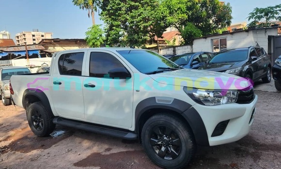 Acheter Neuf Voiture Toyota Hilux Blanc à Kinshasa, Kinshasa Acheter Neuf Voiture Toyota Hilux Blanc à Kinshasa, Kinshasa