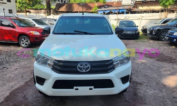 Acheter Neuf Voiture Toyota Hilux Blanc à Kinshasa, Kinshasa Acheter Neuf Voiture Toyota Hilux Blanc à Kinshasa, Kinshasa