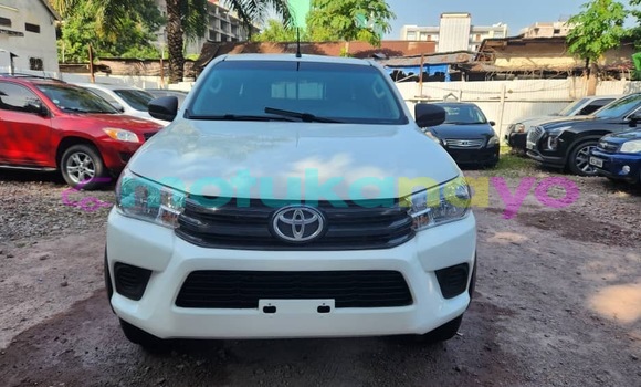 Acheter Neuf Voiture Toyota Hilux Blanc à Kinshasa, Kinshasa Acheter Neuf Voiture Toyota Hilux Blanc à Kinshasa, Kinshasa