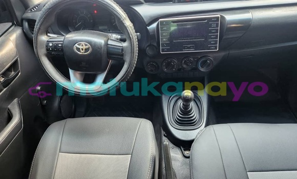 Acheter Neuf Voiture Toyota Hilux Blanc à Kinshasa, Kinshasa Acheter Neuf Voiture Toyota Hilux Blanc à Kinshasa, Kinshasa