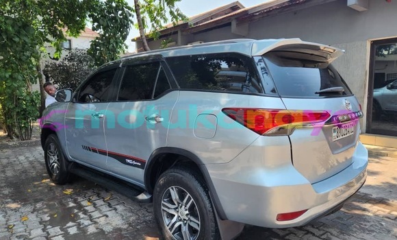 Acheter Occasion Voiture Toyota Fortuner Gris à Kinshasa, Kinshasa Acheter Occasion Voiture Toyota Fortuner Gris à Kinshasa, Kinshasa