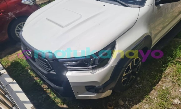 Buy Used Toyota Pickup White Car in Kinshasa in Kinshasa