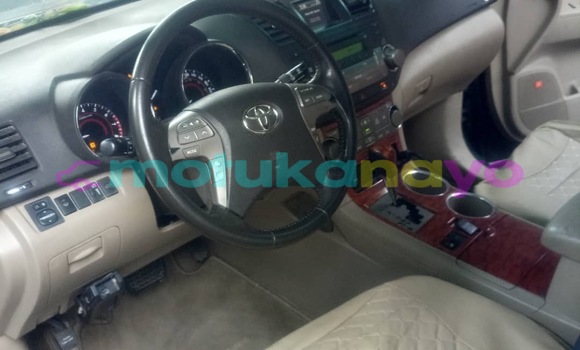 Acheter Neuf Voiture Toyota Highlander Noir à Kinshasa, Kinshasa Acheter Neuf Voiture Toyota Highlander Noir à Kinshasa, Kinshasa