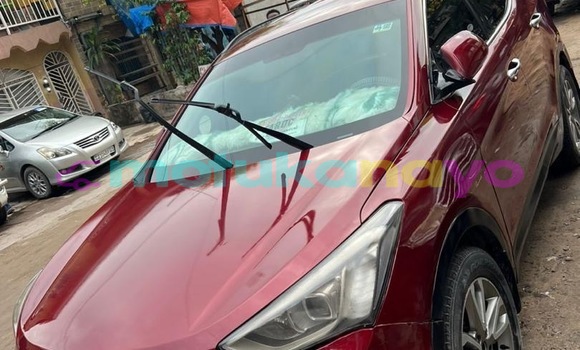 Acheter Neuf Voiture Hyundai Santa Fe Rouge à Kinshasa, Kinshasa Acheter Neuf Voiture Hyundai Santa Fe Rouge à Kinshasa, Kinshasa