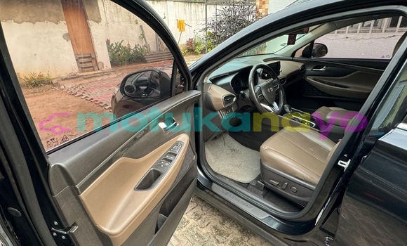 Acheter Occasion Voiture Hyundai Santa Fe Noir à Kinshasa, Kinshasa Acheter Occasion Voiture Hyundai Santa Fe Noir à Kinshasa, Kinshasa