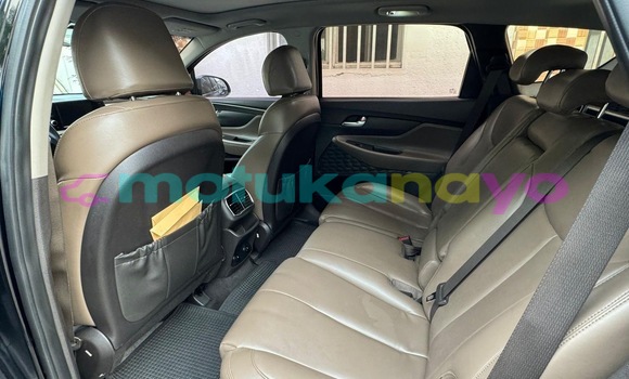 Acheter Occasion Voiture Hyundai Santa Fe Noir à Kinshasa, Kinshasa Acheter Occasion Voiture Hyundai Santa Fe Noir à Kinshasa, Kinshasa