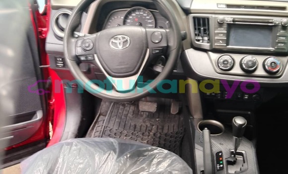 Acheter Neuf Voiture Toyota RAV4 Rouge à Kinshasa, Kinshasa Acheter Neuf Voiture Toyota RAV4 Rouge à Kinshasa, Kinshasa