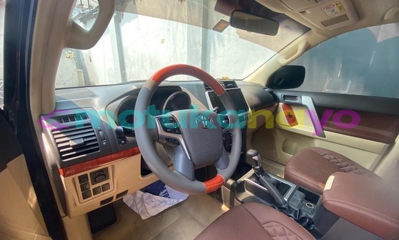 Acheter Neuf Voiture Toyota Land Cruiser Prado Beige à Kinshasa, Kinshasa Acheter Neuf Voiture Toyota Land Cruiser Prado Beige à Kinshasa, Kinshasa