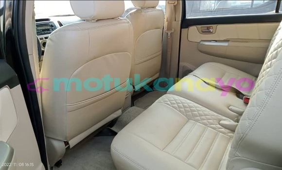 Acheter Neuf Voiture Toyota Fortuner Noir à Kinshasa, Kinshasa Acheter Neuf Voiture Toyota Fortuner Noir à Kinshasa, Kinshasa