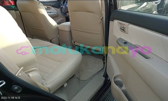 Acheter Neuf Voiture Toyota Fortuner Noir à Kinshasa, Kinshasa Acheter Neuf Voiture Toyota Fortuner Noir à Kinshasa, Kinshasa