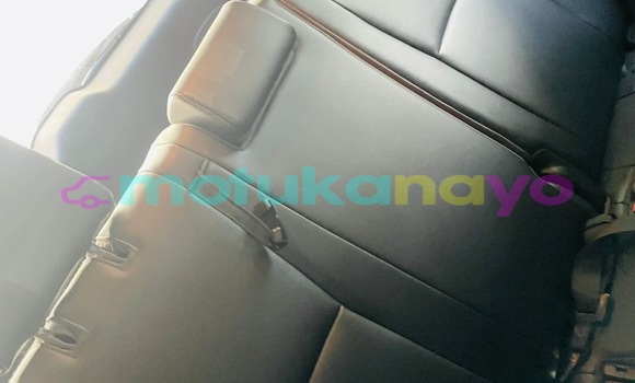 Buy Used Toyota Highlander Silver Car in Kinshasa in Kinshasa Buy Used Toyota Highlander Silver Car in Kinshasa in Kinshasa