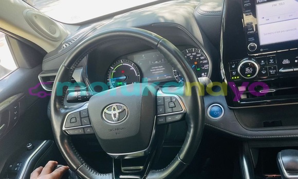 Buy Used Toyota Highlander Silver Car in Kinshasa in Kinshasa Buy Used Toyota Highlander Silver Car in Kinshasa in Kinshasa