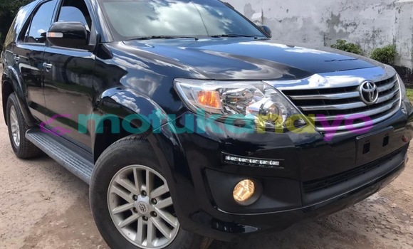 Acheter Occasion Voiture Toyota Fortuner Noir à Kinshasa, Kinshasa Acheter Occasion Voiture Toyota Fortuner Noir à Kinshasa, Kinshasa