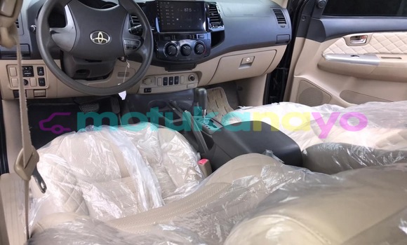 Acheter Occasion Voiture Toyota Fortuner Noir à Kinshasa, Kinshasa Acheter Occasion Voiture Toyota Fortuner Noir à Kinshasa, Kinshasa