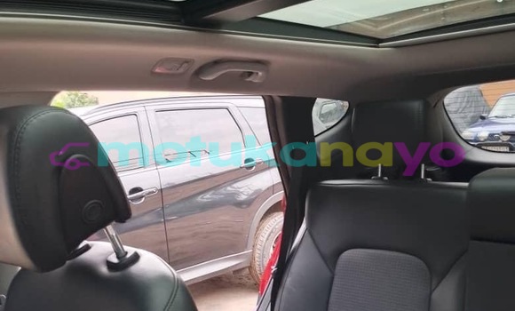 Acheter Occasion Voiture Hyundai Santa Fe Rouge à Kinshasa, Kinshasa Acheter Occasion Voiture Hyundai Santa Fe Rouge à Kinshasa, Kinshasa