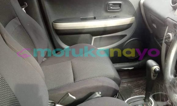 Buy Used Toyota IST White Car in Kinshasa in Kinshasa Buy Used Toyota IST White Car in Kinshasa in Kinshasa