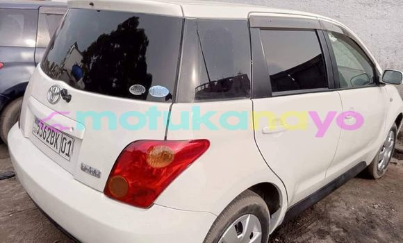 Buy Used Toyota IST White Car in Kinshasa in Kinshasa Buy Used Toyota IST White Car in Kinshasa in Kinshasa