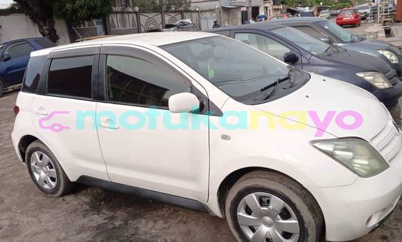 Buy Used Toyota IST White Car in Kinshasa in Kinshasa Buy Used Toyota IST White Car in Kinshasa in Kinshasa