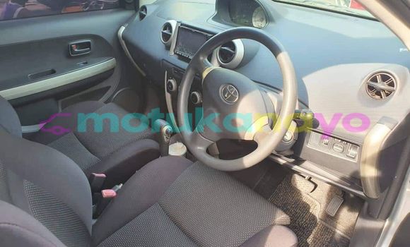 Buy Used Toyota IST Blue Car in Basankusu in Equateur Buy Used Toyota IST Blue Car in Basankusu in Equateur