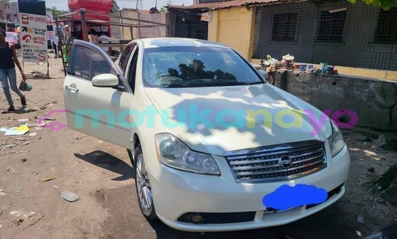 Buy Used Nissan Fuga White Car in Bandundu in Bandundu