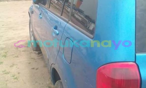 Buy Used Toyota RAV4 Blue Car in Bandundu in Bandundu Buy Used Toyota RAV4 Blue Car in Bandundu in Bandundu