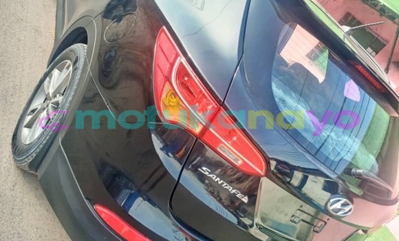 Acheter Occasion Voiture Hyundai Santa Fe Gris à Kinshasa, Kinshasa Acheter Occasion Voiture Hyundai Santa Fe Gris à Kinshasa, Kinshasa