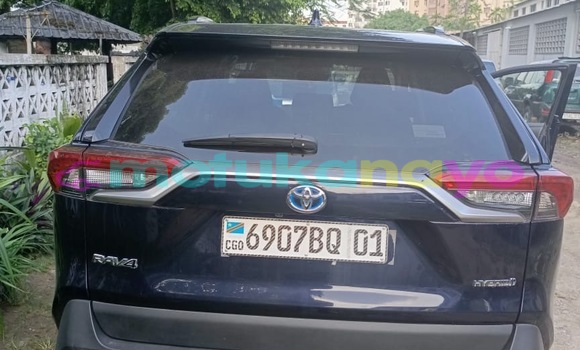 Acheter Occasion Voiture Toyota RAV 4 Bleu à Kinshasa, Kinshasa Acheter Occasion Voiture Toyota RAV 4 Bleu à Kinshasa, Kinshasa