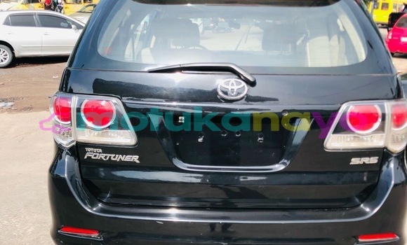 Acheter Neuf Voiture Toyota Fortuner Noir à Kinshasa, Kinshasa Acheter Neuf Voiture Toyota Fortuner Noir à Kinshasa, Kinshasa
