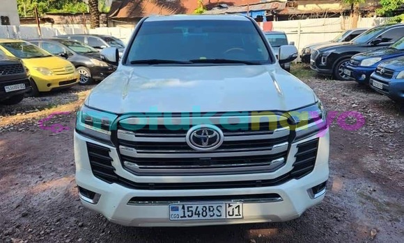 Acheter Neuf Voiture Toyota Land Cruiser Blanc à Kinshasa, Kinshasa Acheter Neuf Voiture Toyota Land Cruiser Blanc à Kinshasa, Kinshasa