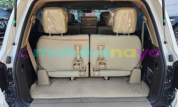 Acheter Neuf Voiture Toyota Land Cruiser Blanc à Kinshasa, Kinshasa Acheter Neuf Voiture Toyota Land Cruiser Blanc à Kinshasa, Kinshasa