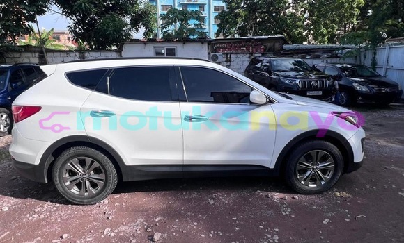 Acheter Occasion Voiture Hyundai Santa Fe Blanc à Kinshasa, Kinshasa Acheter Occasion Voiture Hyundai Santa Fe Blanc à Kinshasa, Kinshasa