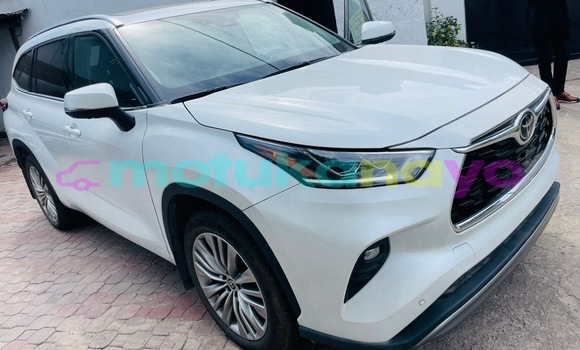 Acheter Occasion Voiture Toyota Highlander Blanc à Kinshasa, Kinshasa Acheter Occasion Voiture Toyota Highlander Blanc à Kinshasa, Kinshasa