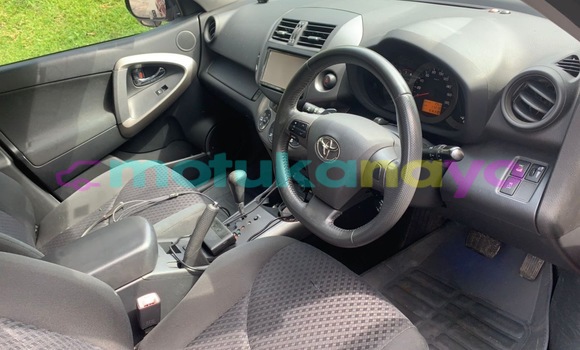 Acheter Neuf Voiture Toyota Vanguard Rouge à Kinshasa, Kinshasa Acheter Neuf Voiture Toyota Vanguard Rouge à Kinshasa, Kinshasa