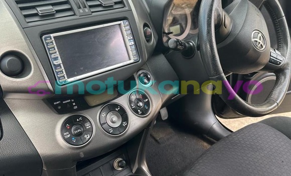 Acheter Neuf Voiture Toyota Vanguard Noir à Kinshasa, Kinshasa Acheter Neuf Voiture Toyota Vanguard Noir à Kinshasa, Kinshasa