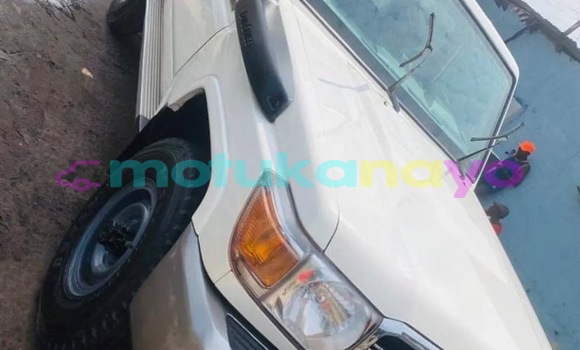 Acheter Occasion Voiture Toyota Land Cruiser Blanc à Kinshasa, Kinshasa Acheter Occasion Voiture Toyota Land Cruiser Blanc à Kinshasa, Kinshasa