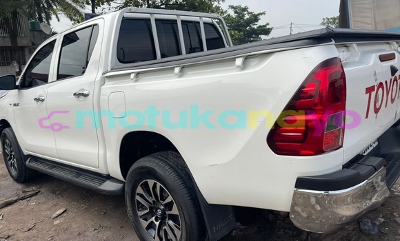 Acheter Occasion Voiture Toyota Hilux Blanc à Kinshasa, Kinshasa Acheter Occasion Voiture Toyota Hilux Blanc à Kinshasa, Kinshasa