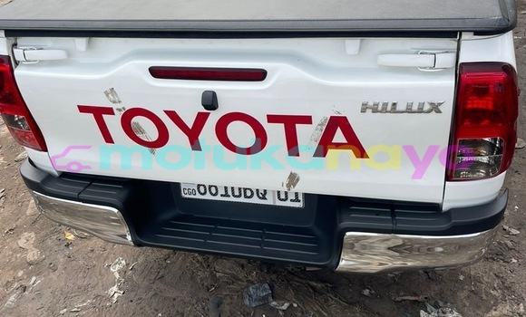 Acheter Occasion Voiture Toyota Hilux Blanc à Kinshasa, Kinshasa Acheter Occasion Voiture Toyota Hilux Blanc à Kinshasa, Kinshasa