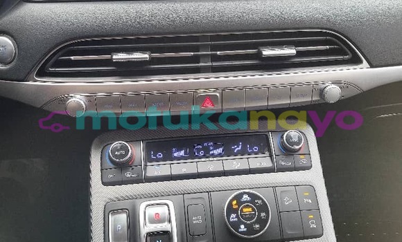 Acheter Occasion Voiture Hyundai Grace Noir à Kinshasa, Kinshasa Acheter Occasion Voiture Hyundai Grace Noir à Kinshasa, Kinshasa