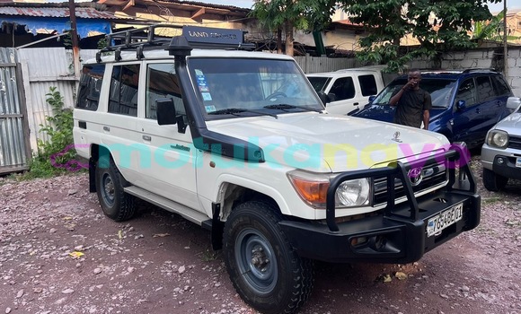 Acheter Occasion Voiture Toyota Land Cruiser Blanc à Kinshasa, Kinshasa Acheter Occasion Voiture Toyota Land Cruiser Blanc à Kinshasa, Kinshasa